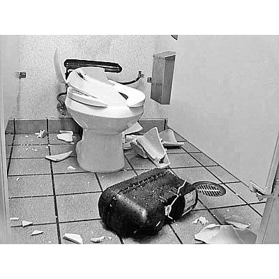 潔博利感應(yīng)潔具行業(yè)資訊：會爆炸的馬桶